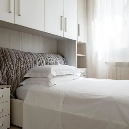 Tramvia Con Parcheggio Privato * Florença